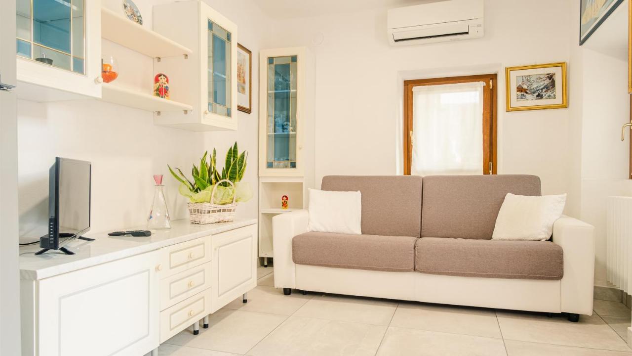 Ferienwohnung La Casa Di Nonna Agnese - Italian Homing Padenghe sul Garda Exterior foto