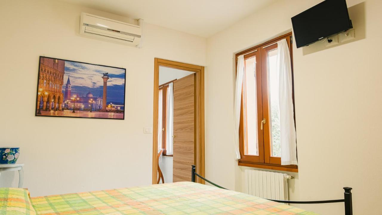 Ferienwohnung La Casa Di Nonna Agnese - Italian Homing Padenghe sul Garda Exterior foto